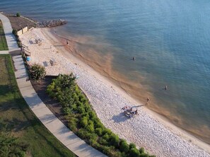 Beach - Welcome to Winny's at Mariners Landing (Huddleston)