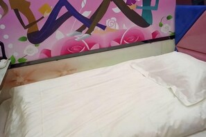 Unclassified image, 2 of 19, button - Jiaqi Hotel (Shanghai)