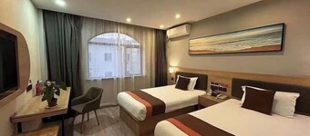 Junyi Hotel (Shanghai Packaging City)
