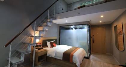Junyi Hotel (Shanghai Packaging City)