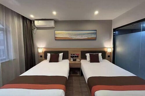 Junyi Hotel (Shanghai Packaging City)