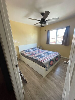 5 soverom, strykejern/-brett, wi-fi og sengetøy