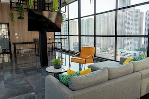 TV, offices