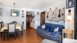 Casa, 4 quartos, terraço | Sala de estar