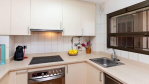 Casa, 4 quartos, terraço | Parte interna