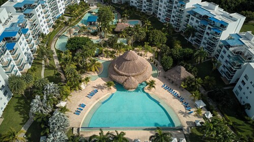 Beach Apartment Nikki  Steps from the Sea