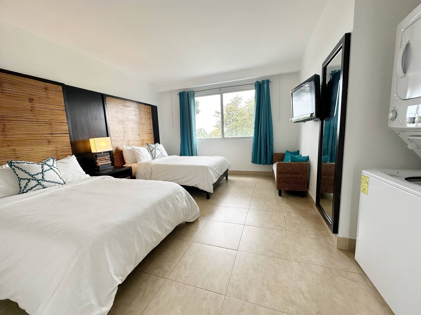 2 chambres, fer et planche à repasser, Wi-Fi gratuit, draps fournis