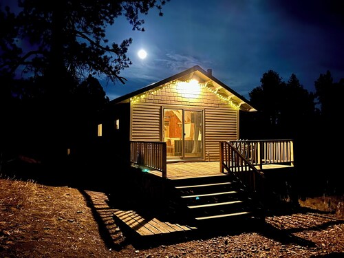 Hills Hideaway Tiny Cabin