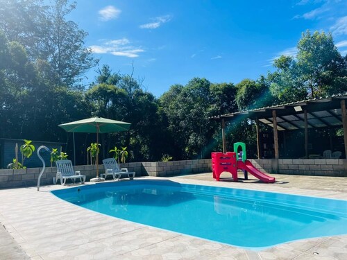Super cozy, equipped farmhouse, rich in greenery and fresh air, with swimming pool.