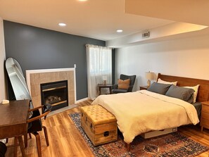 4 soverom, skrivebord, reiseseng for barn og wi-fi (inkludert)