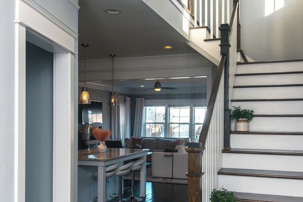 Interior - Charming 3-bedroom plus loft cottage in Nashville's hottest neighborhood (Nashville)