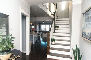Interior - Charming 3-bedroom plus loft cottage in Nashville's hottest neighborhood (Nashville)