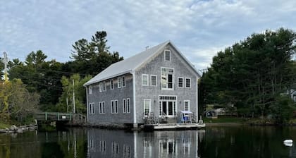 More Boathouse than Lakehouse