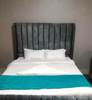 1 bedroom, iron/ironing board, WiFi