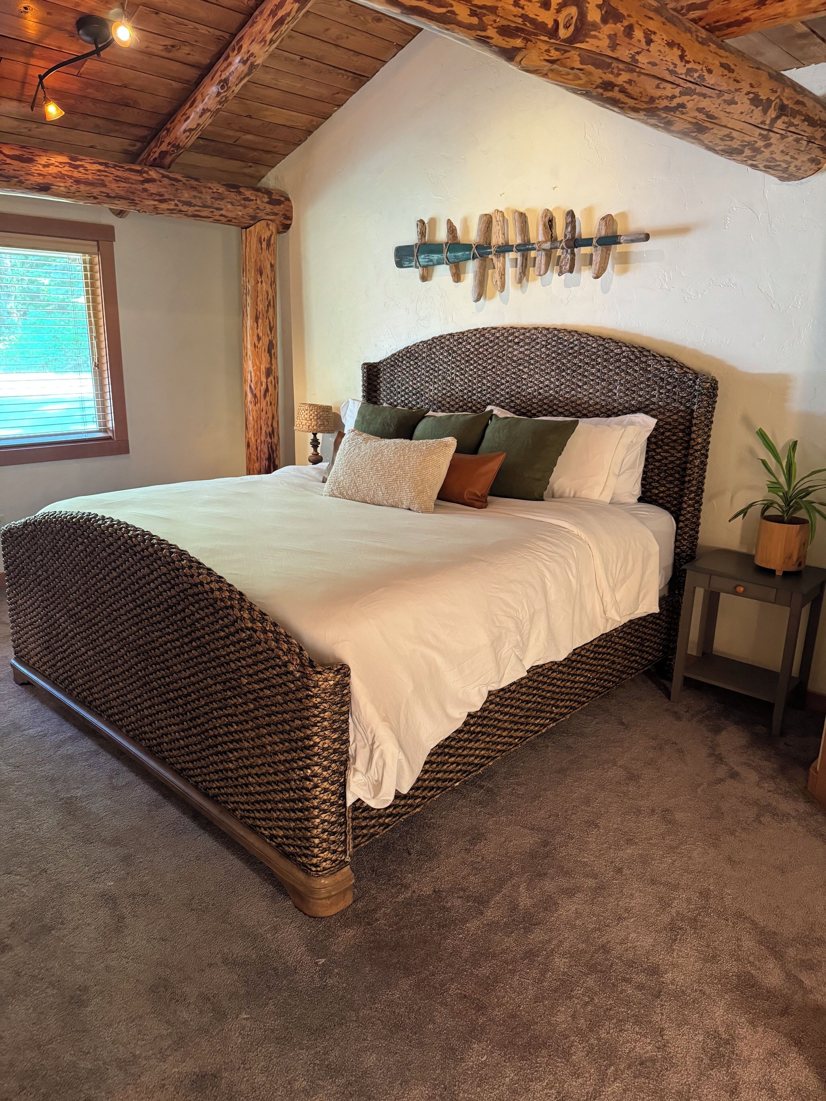 5 bedrooms, iron/ironing board, travel crib, WiFi