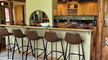 Bar (in der Unterkunft)