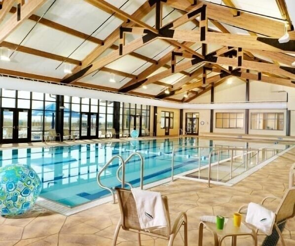 Indoor pool, outdoor pool