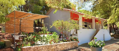 屋外ダイニングエリア