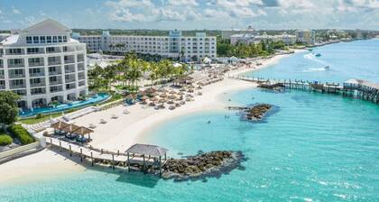 5Min Walk To BEACH/Cozy Townhouse #2 Near BAHA MAR