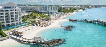 Steps to BEACH & Near BAHA MAR - Cozy 3bd Villa #1