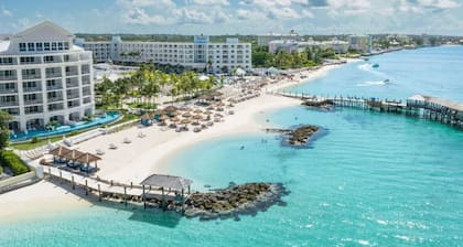 Steps to BEACH & Near BAHA MAR - Cozy 3bd Villa #1