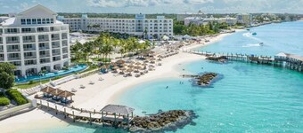 Steps to BEACH & Near BAHA MAR - Cozy 3bd Villa #1&2