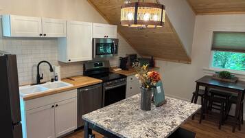 Micro-ondes, four, plaque de cuisson, lave-vaisselle