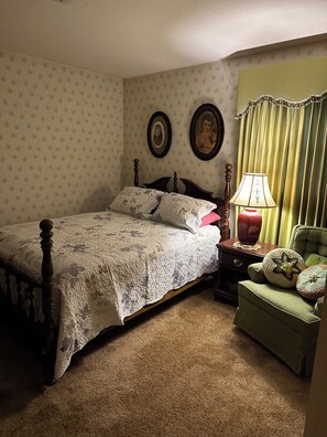 3 عدّة غرف نوم ومكواة/لوح كي وواي فاي وملاءات أسرّة