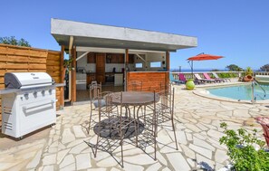 Outdoor dining - Stunning home in Cervione (Cervione)