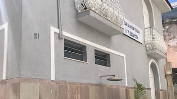 Fachada da propriedade