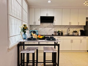 Réfrigérateur, micro-ondes