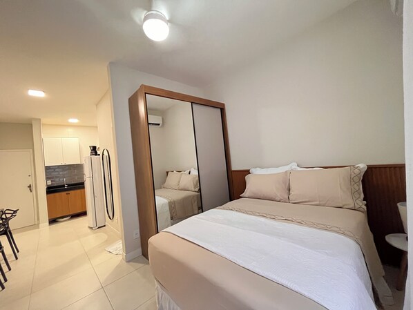 Comfort Studio | Laptop workspace, free WiFi - Toque a Campainha 207 Vendaval (Cabo Frio)