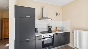 Kühlschrank, Herdplatte, Geschirrspüler