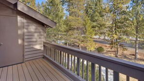 Property grounds - Ridge Condo - Unit 8 (Bend)