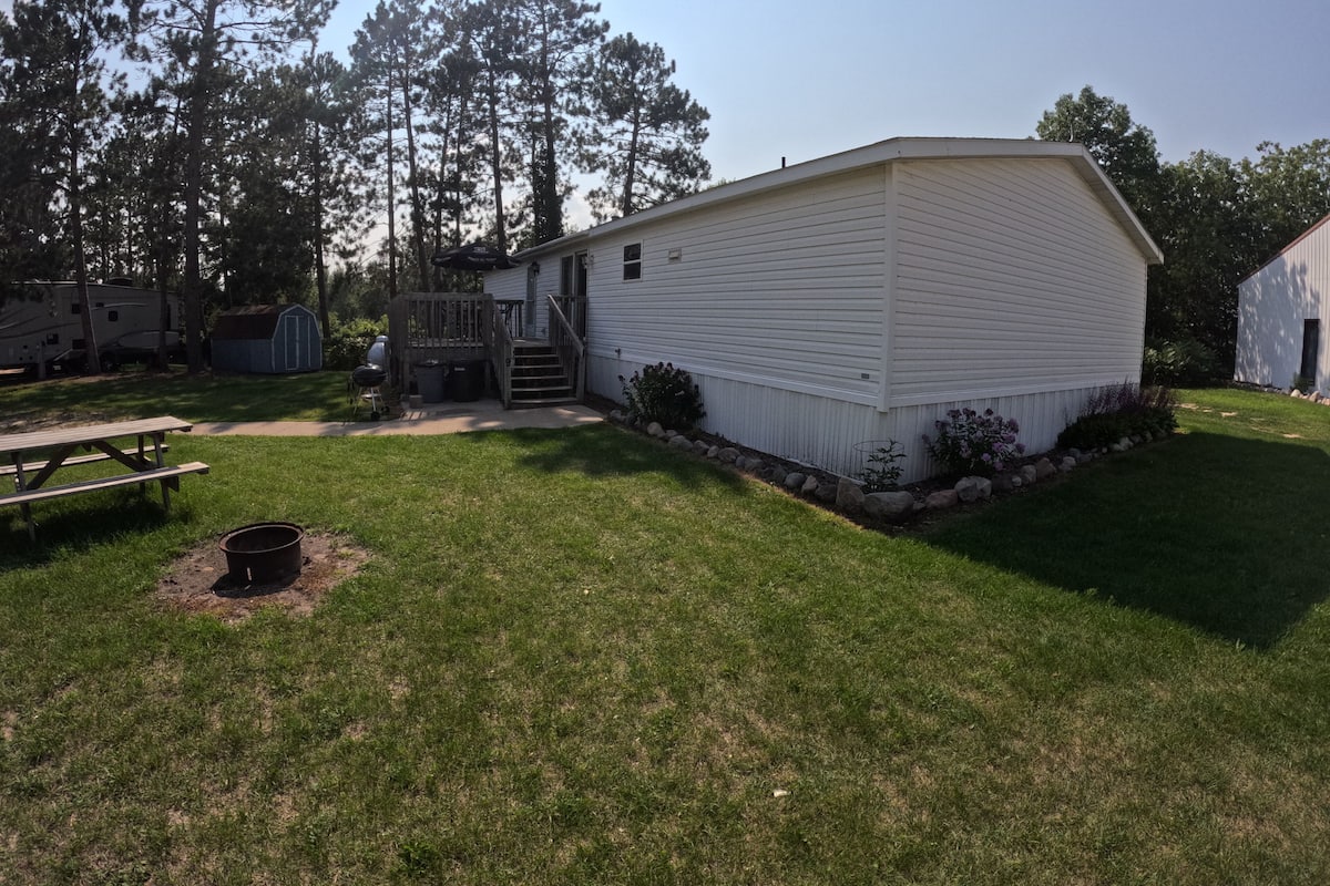 2 bedrooms, individually decorated, individually furnished, free WiFi