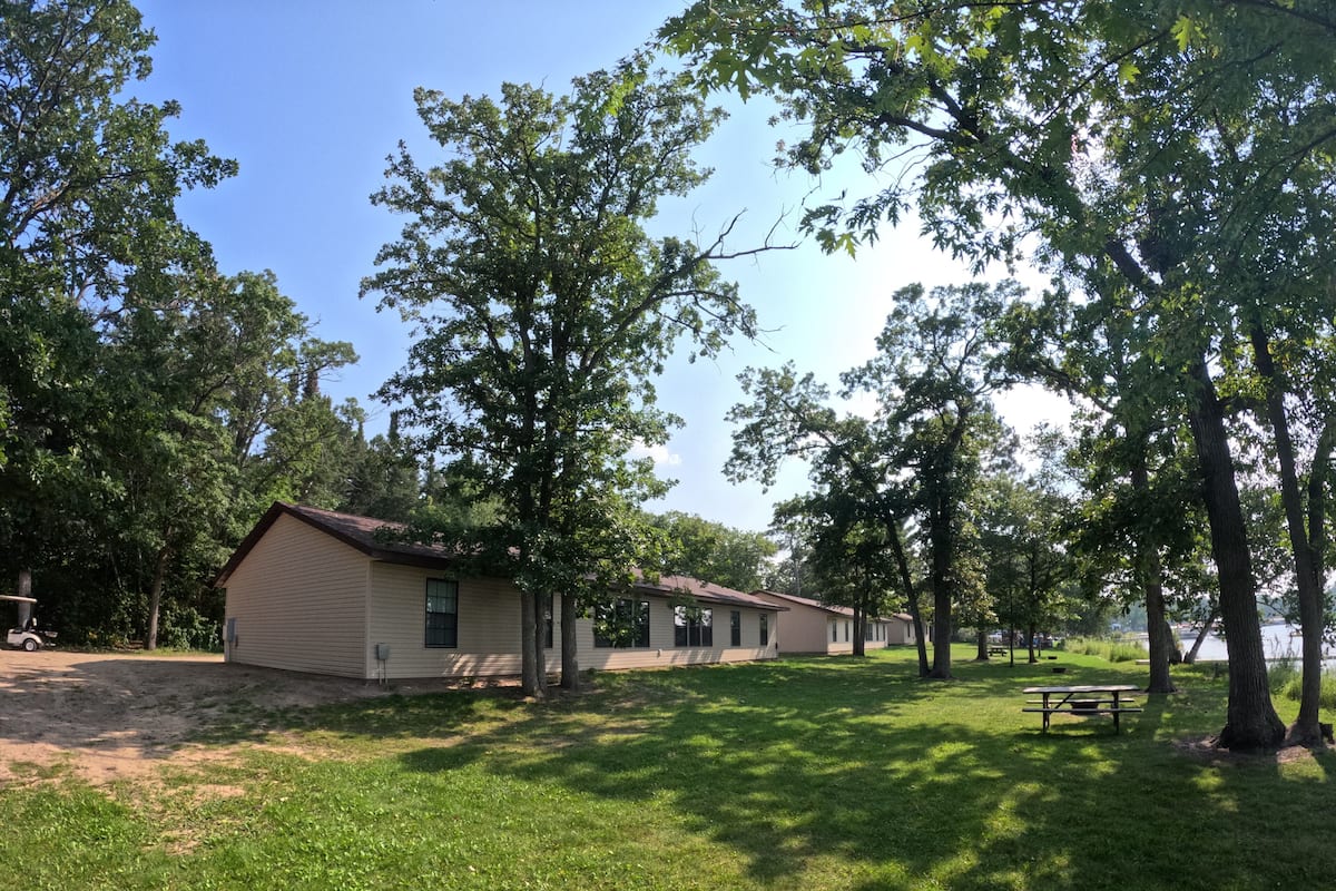 2 bedrooms, individually decorated, individually furnished, free WiFi