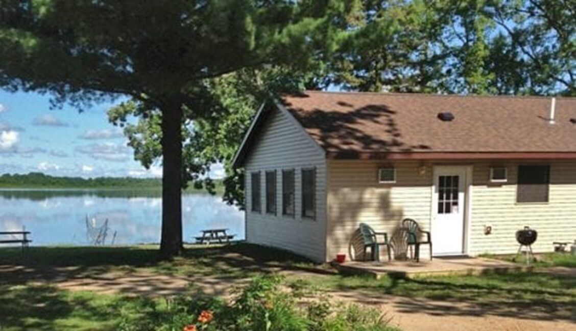 Family Cabin, Lake View, Lakeside | 2 bedrooms, individually decorated, individually furnished, free WiFi