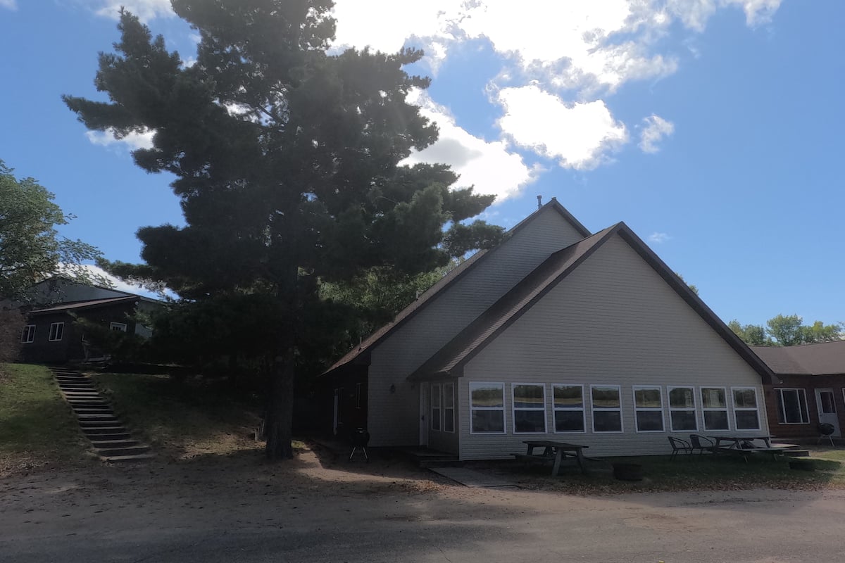 2 bedrooms, individually decorated, individually furnished, free WiFi