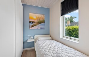 3 bedrooms, free WiFi - Beautiful home in Sydals with sauna (Sydals)