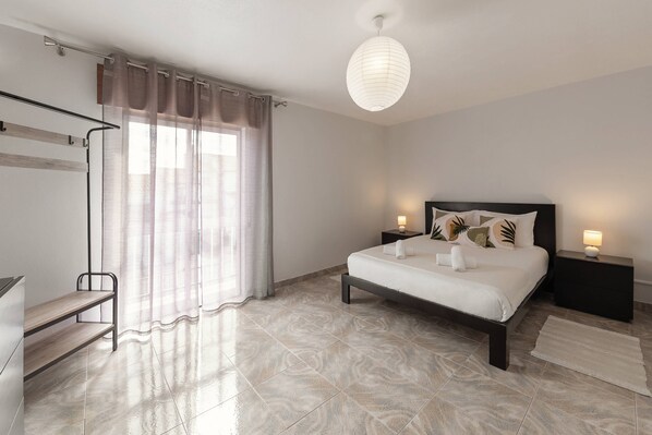 2 Schlafzimmer, Bügeleisen/Bügelbrett, Reisekinderbett, WLAN