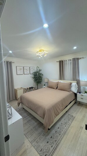 3 bedrooms, WiFi, bed sheets