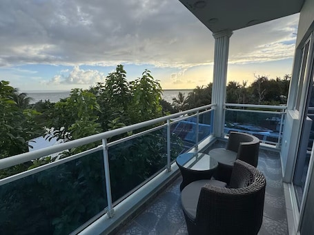 Property grounds. Ocean View Apartment