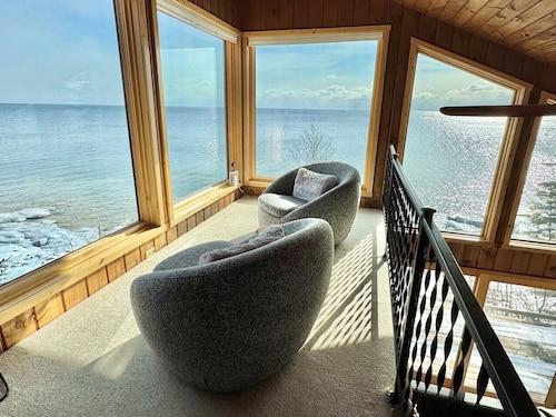 Raven’s Point | Lake Superior | Panoramic Views