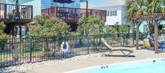 Cozy Fish Camp at the foot of the bridge