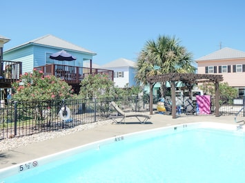 Complex Pool