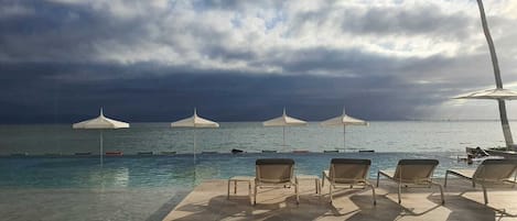 Outdoor pool, a heated pool