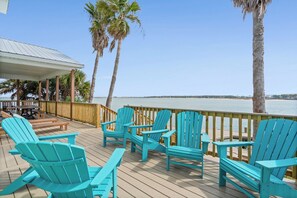 Unclassified image, 5 of 28, button