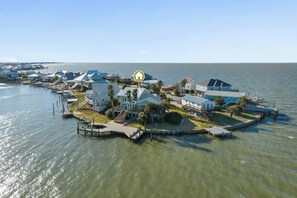 Unclassified image, 4 of 28, button