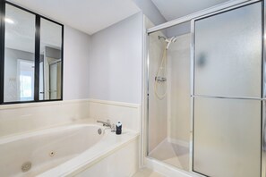Bathroom - 085 DI Big House - PLUS (Dauphin Island)
