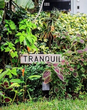 Exterior detail - Tranquility Bungalow by the Beach w/Pool & Hot Tub (Pompano Beach)